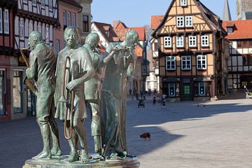 “Die Münzenberger Musikanten” – Skulptur auf dem Marktplatz der Welterbestadt Quedlinburg (Sachsen-A von t.ART