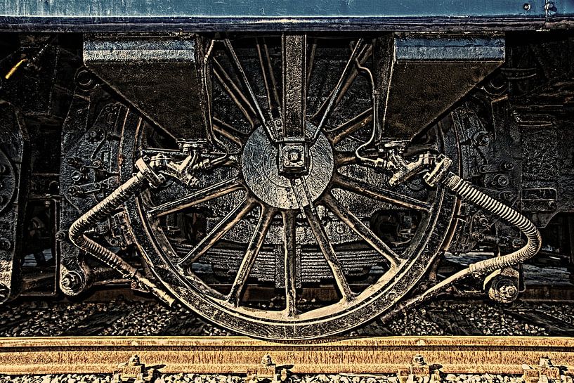 Rad des antiken Zug in HDR von Yvonne Smits