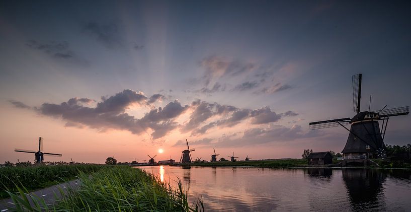 Zonsondergang Kinderdijk by Jolanda Wisselo