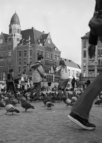 Spielende Kinder auf dem Dam-Platz, Amsterdam