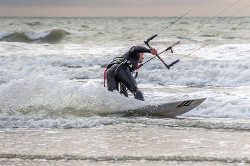 Surfer op de Noordzee te Oostende
