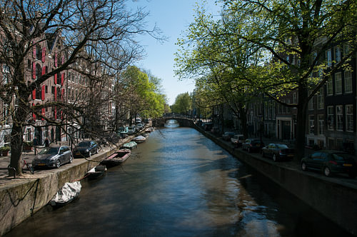 Contrast at the canal
