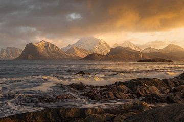 Amazing sunrise at Lofoten by Roelie Steinmann