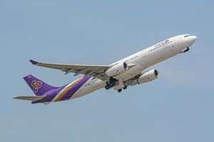 Start des Airbus A330-300 von Thai Airways International.