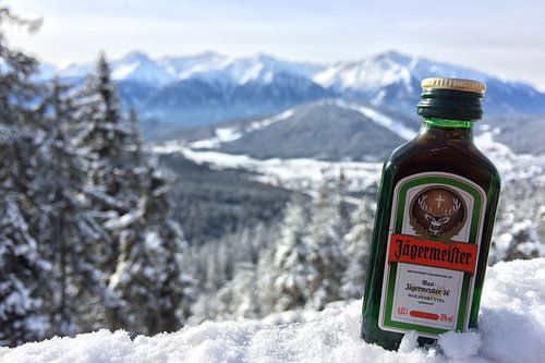 Jagermeister in de sneeuw