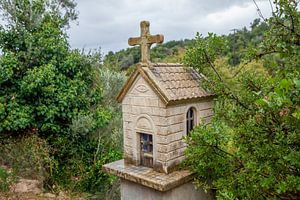 Iconostase - Petite église au bord de la route en Crète