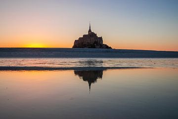 Die goldene Stunde des Mont Saint-Michel von Jacky van Schaijk