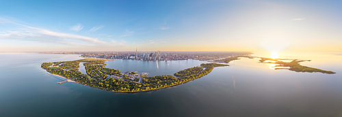Toronto erwacht – Panorama über die Toronto Islands