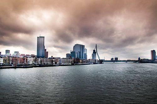Skyline uitzicht over Rotterdam