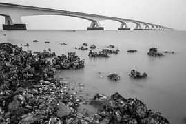 Zeelandbrug bij laagwater van Marcel Klootwijk