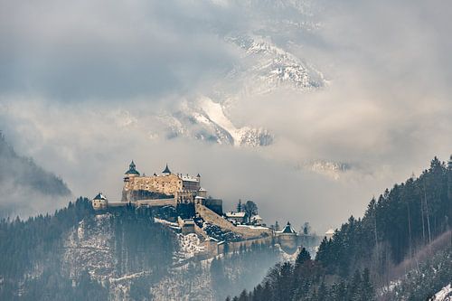 Burg Hohenwerfen im Winter Nebel - Werfen, Österreich