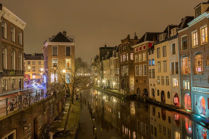 Oudegracht Utrecht de nuit par HG (Huub) van der Zee