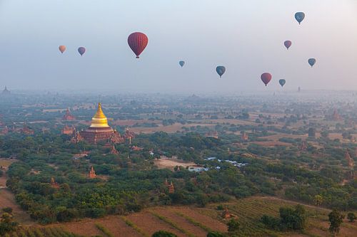 Hot air balloons over Bagan in Myanmar