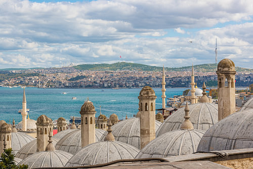 Coupoles de la Süleymaniye face au Bosphore
