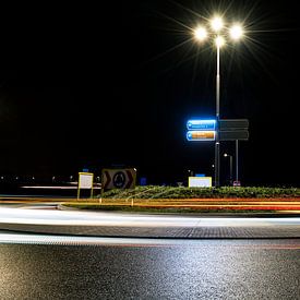 Roundabout by night von Steven Groothuismink