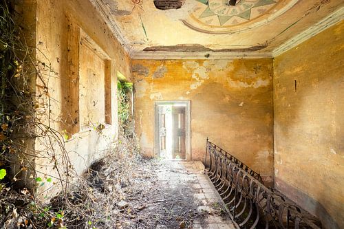 Stairs in abandoned villa by UEG Photography