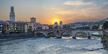 Zonsondergang, Ponte Pietra in Verona