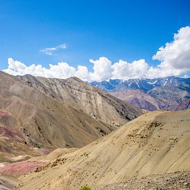 Mountain scenery in Ladakh, India by Jan Fritz