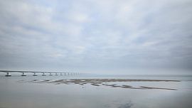 Zeelandbrug laag water van Photodoos
