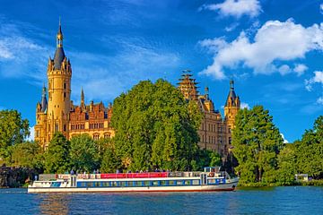 Kasteel Schwerin in de zon van Holger Felix