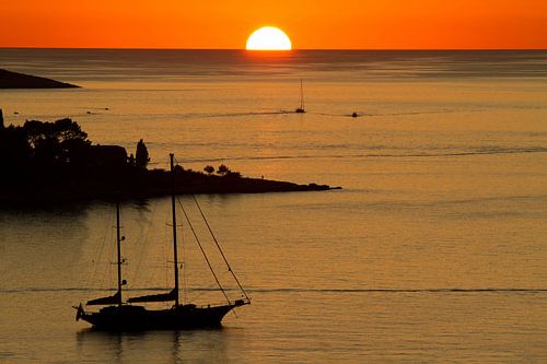 CAVTAT Adriatische kust - de rode lucht