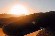 Zonsopkomst in Sossusvlei Nationaal Park, Namibie van Maartje Kikkert thumbnail