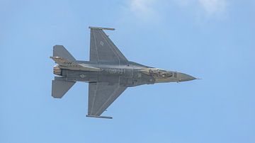 Flyby U.S. Air Force F-16 Viper Demonstration Team. by Jaap van den Berg
