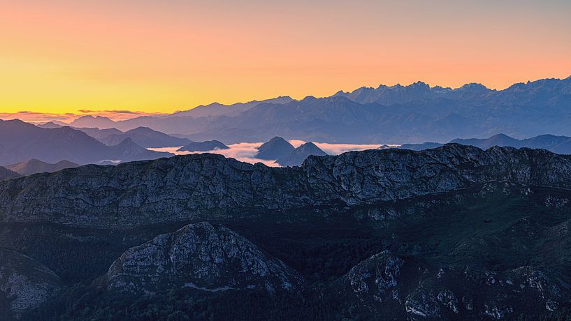 Lever de soleil Mirador del Fitu, Asturies, Espagne par Henk Meijer Photography