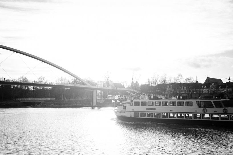 Off to new horizons by Streets of Maastricht