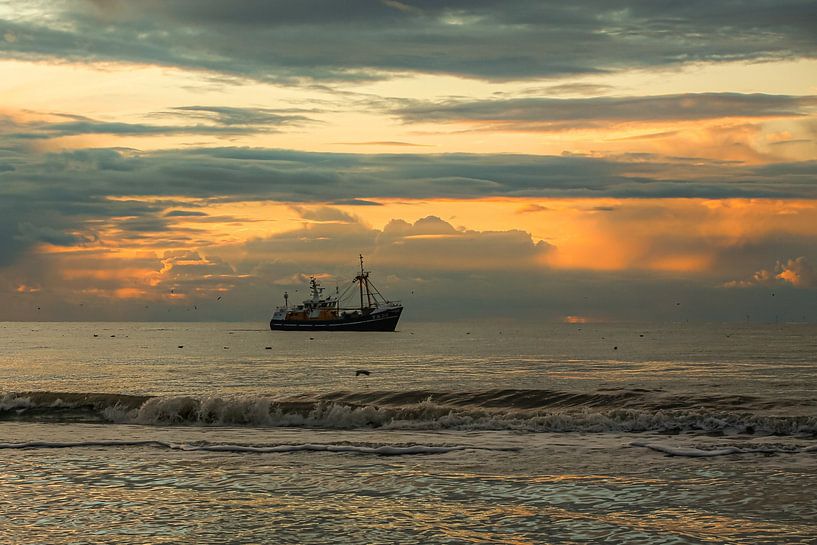 Shrimp Cutter at sunset by Monique van Middelkoop
