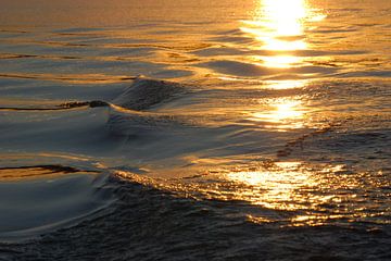 Zonsondergang op zee / Sunset at sea /  Coucher de soleil en mer