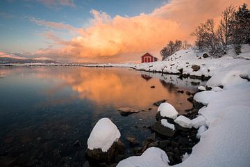Coucher de soleil en hiver - Vesterals / Lofoten, Norvège sur Martijn Smeets