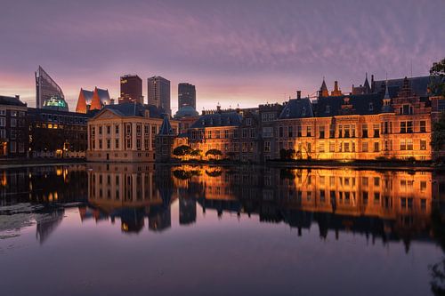 Zonsopkomst bij het binnenhof in Den Haag