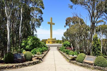 Mount Macedon memorial cross by Frank's Awesome Travels