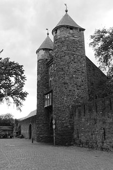 La Helpoort : une histoire séculaire à Maastricht