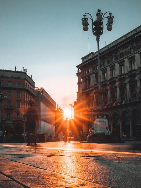 Milan by Hello Pompoyo