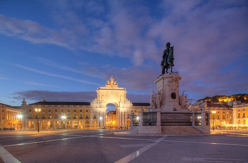 Praca do Commercio in der Abenddämmerung  Lissabon, Portugal