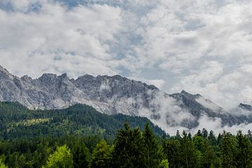 Prachtig alpenpanorama op de Zugspitze van Oliver Hlavaty
