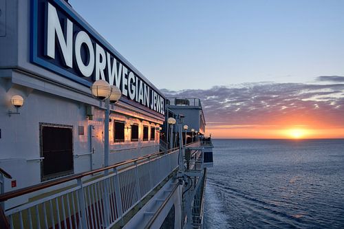 Zonsondergang op het cruiseschip