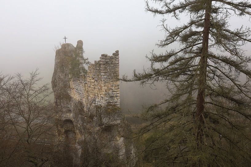 Ruine Gebrochen Gutenstein près de Sigmaringen dans le parc naturel du Haut-Danube - Arrondissement de Sigmaringen par BlattArt - Christine Horn
