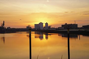 Sonnenaufgang im Bremer Hafen
