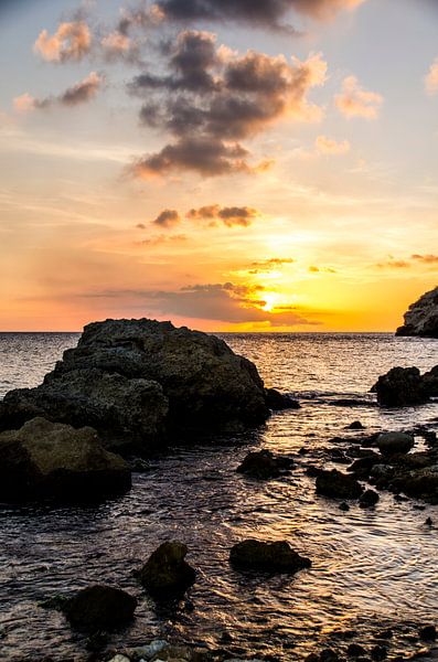Sunset @ Blue Bay van Joke Van Eeghem