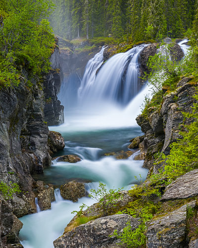 Waterval Rjukandefossen, Buskerud, Noorwegen
