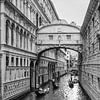Brug der zuchten,  Ponte dei Sospiri, in Venetië van Felix Sedney