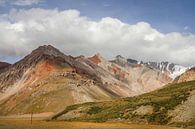 Mountains of Tajikistan van Johnny van der Leelie thumbnail