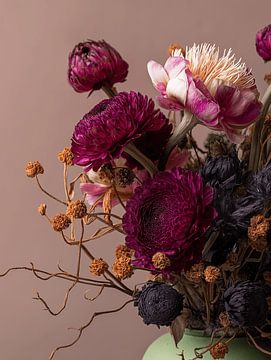 Warm bouquet of flowers by Esmeé Kiewiet