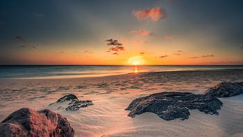 Coucher de soleil sur la plage Divi à Aruba