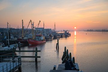 Sunrise Zoutkamp Schiffe von Jan Georg Meijer