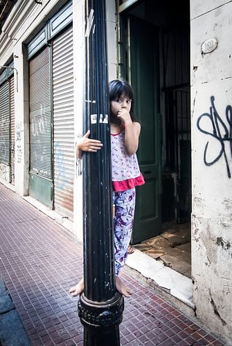 watch the photographer