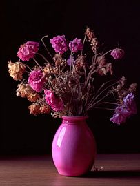 Rosa Vase und Blumen von Franka Poulain